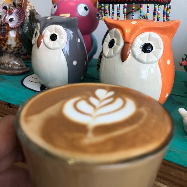 Снимок сделан в The Owls Café пользователем Veron Y. 12/23/2018