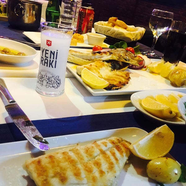 Foto diambil di My Deniz Restaurant oleh 💜✨~B!RS€L~✨💜 pada 12/12/2016