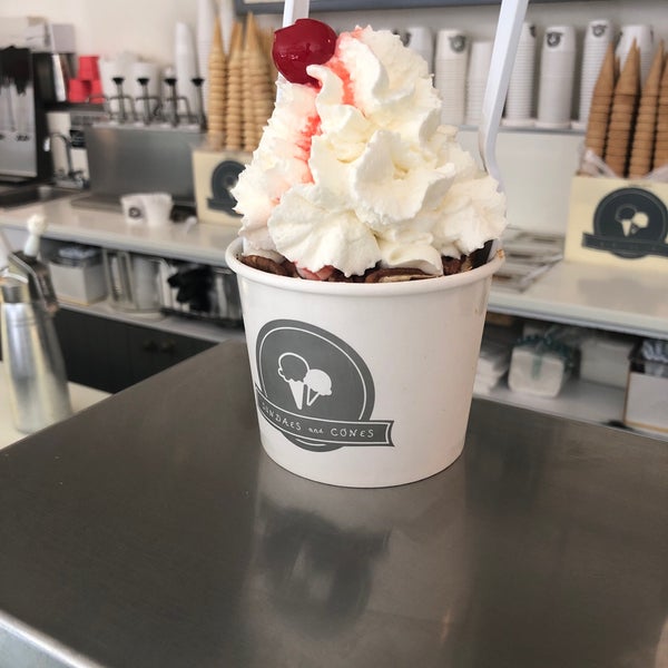Photo taken at Sundaes and Cones by Patrick T. on 7/15/2019