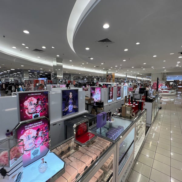 Macy's Outlet Store in Tigard