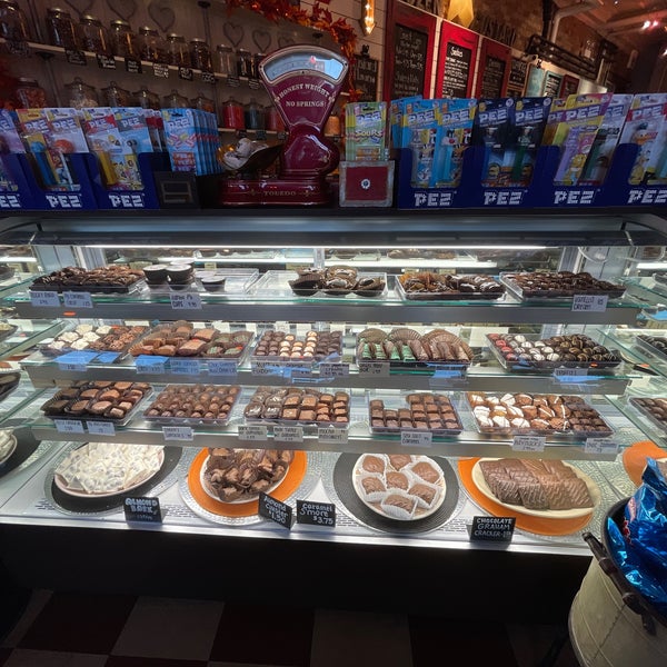 Foto tirada no(a) Lickity Split Frozen Custard &amp; Sweets LLC por Zizzybalooba em 9/29/2023