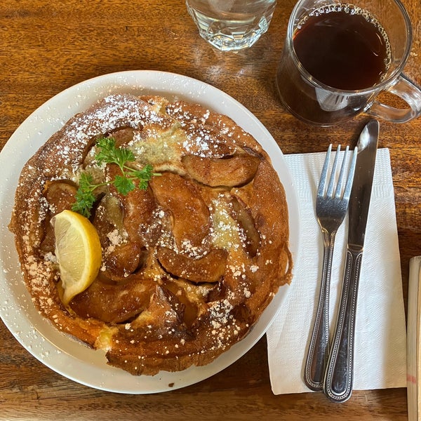 Zell's Cafe American Restaurant in Portland