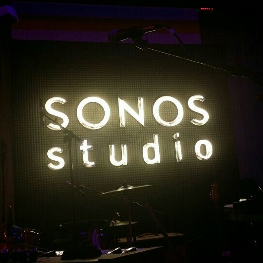 Foto tirada no(a) Sonos Studio por Crystal L. em 10/13/2015