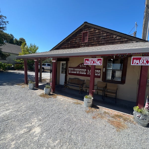 Willowside Meats Restaurant in Santa Rosa