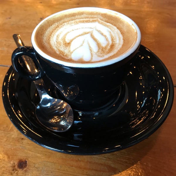 Foto scattata a Shoe Lane Coffee da Rhys D. il 3/16/2019