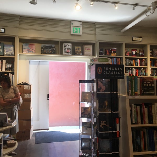 7/7/2017에 Emilie R.님이 Diesel, A Bookstore에서 찍은 사진