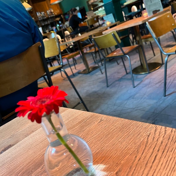1/22/2023 tarihinde Olga L.ziyaretçi tarafından Hofman Café'de çekilen fotoğraf