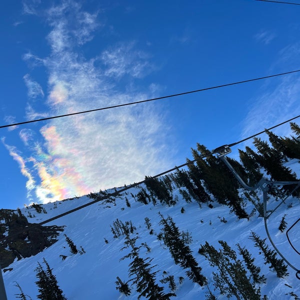 Снимок сделан в Mammoth Mountain Ski Resort пользователем Emad K. 1/23/2022