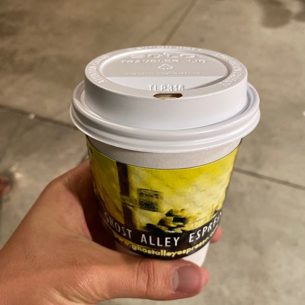 12/27/2019 tarihinde Emad K.ziyaretçi tarafından Ghost Alley Espresso'de çekilen fotoğraf