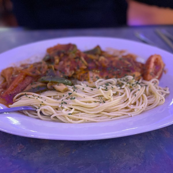 Foto tirada no(a) Siciliano&#39;s Taste of Italy por Brett T. em 2/23/2023