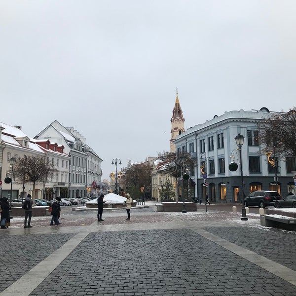 12/4/2022 tarihinde Татьяна Д.ziyaretçi tarafından Rotušės aikštė  | Town Hall Square'de çekilen fotoğraf