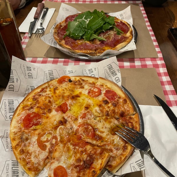 2/2/2024 tarihinde Eylemziyaretçi tarafından The Italian Cut - Pizza&amp;Kitchen'de çekilen fotoğraf