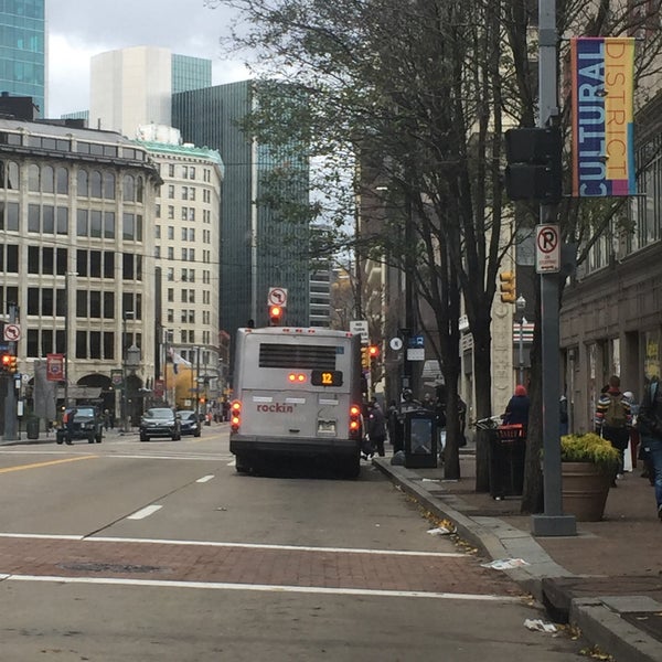 Liberty Ave Road in Pittsburgh