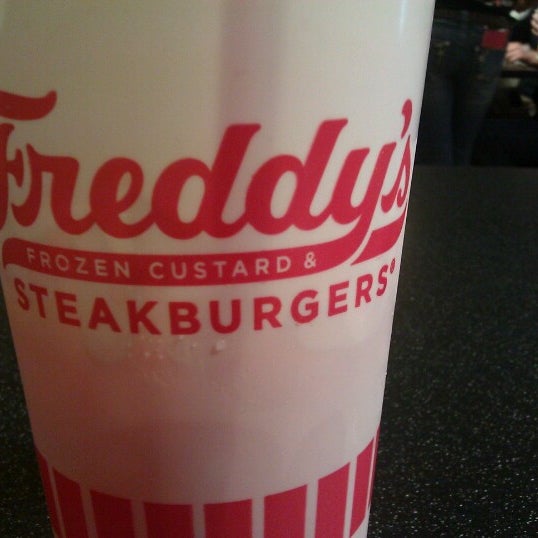 Photo taken at Freddy&#39;s Frozen Custard &amp; Steakburgers by Kenneth S. on 2/1/2013