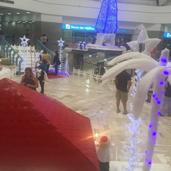 C.C. Albán Borja Centro comercial en Guayaquil