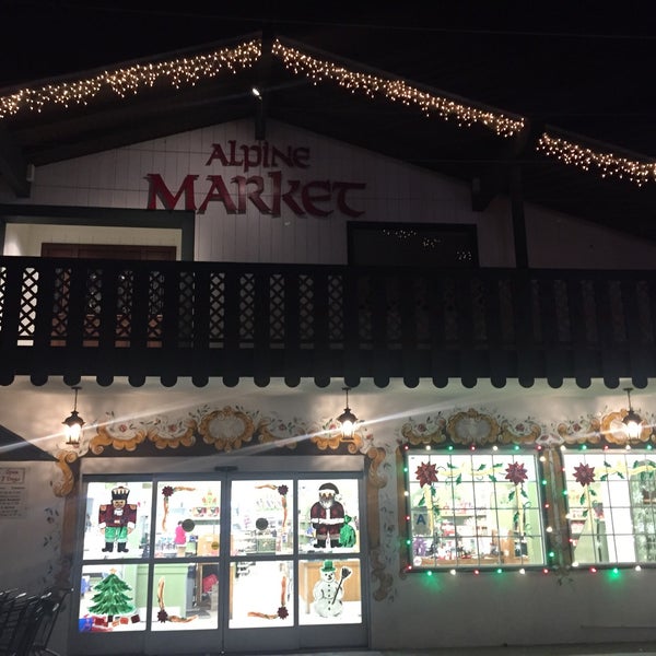 1/4/2018 tarihinde Jeff P.ziyaretçi tarafından Alpine Village Market'de çekilen fotoğraf