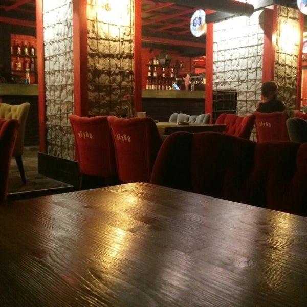 9/1/2018 tarihinde Önder Melek Y.ziyaretçi tarafından The Retro Cafe &amp; Bistro'de çekilen fotoğraf
