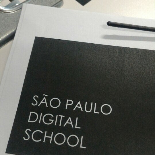 Foto scattata a São Paulo Digital School da Erika M. il 1/26/2016