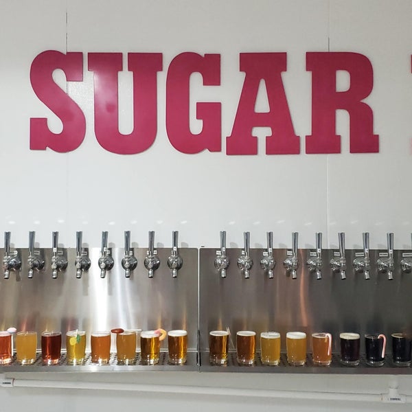 Foto diambil di The Sugar Bar Craft Beer &amp; Wine Taproom &amp; Bottleshop oleh The Sugar Bar Craft Beer &amp; Wine Taproom &amp; Bottleshop pada 5/19/2022