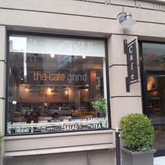 9/29/2012에 Frankie A.님이 The Café Grind에서 찍은 사진