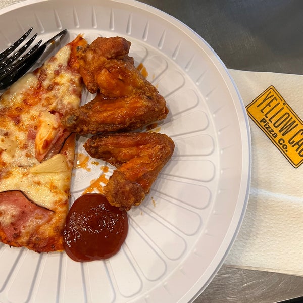 I’m actually on diet but because it’s delicious i end my diet right now 😂 I loved the spicy chicken wings 🥺🥰