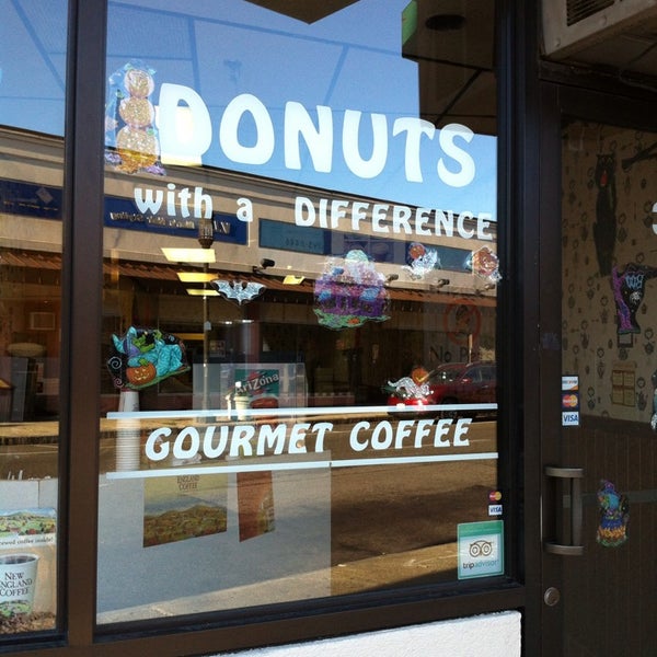 Foto diambil di Donuts with a Difference oleh William M. pada 10/10/2014