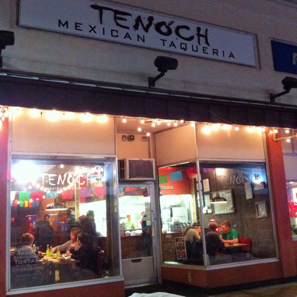 รูปภาพถ่ายที่ Tenoch Mexican Taqueria โดย William M. เมื่อ 2/21/2015