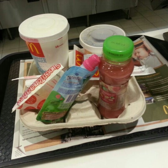 Photo taken at McDonald&#39;s by R B. on 1/15/2013