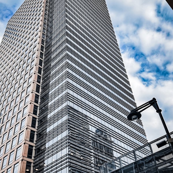 Foto diambil di Canary Wharf oleh فارس pada 6/24/2023