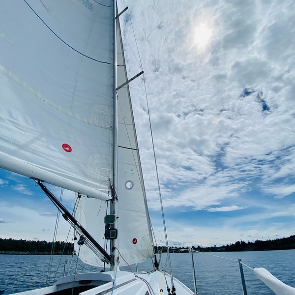 Снимок сделан в Seattle Sailing Club пользователем Julia M. 6/4/2022