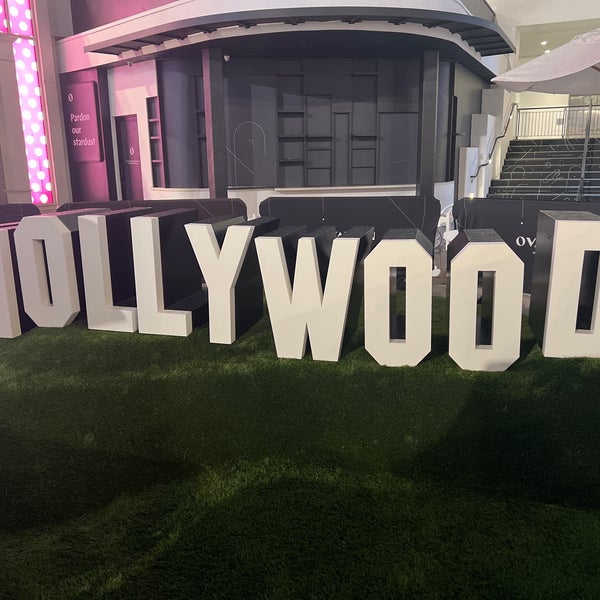 12/5/2022 tarihinde Alexander R.ziyaretçi tarafından Ovation Hollywood'de çekilen fotoğraf