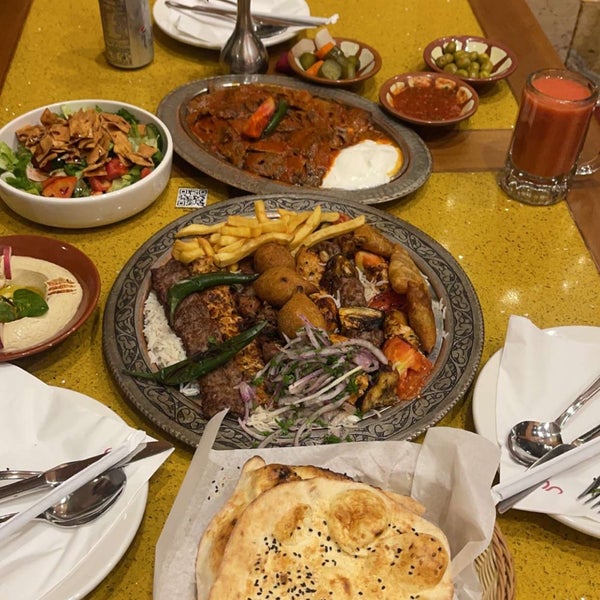 Foto tomada en Khayal Restaurant  por سُل .. el 1/27/2024