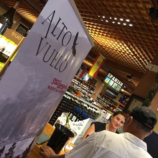 Stew Leonard's Wines Wine Store in Carle Place