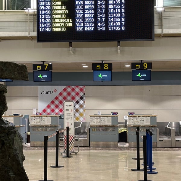 Foto tomada en Aeropuerto de Asturias (OVD)  por Sel S. el 1/27/2024