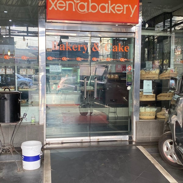 Xenia Bakery Kampung Melayu Bakery in Tebet