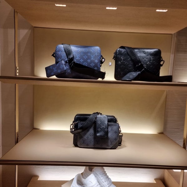 New Louis Vuitton Store in Houston Galleria is a True Texas First — This  Men's Haven is Already Drawing Crowds