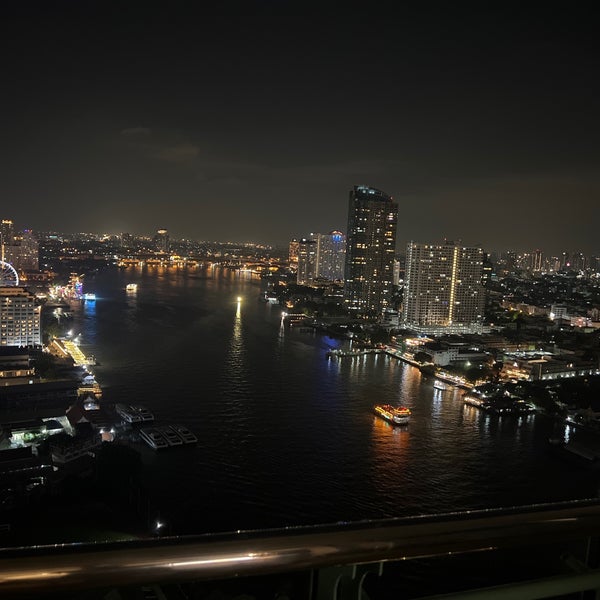 Foto diambil di Chatrium Hotel Riverside Bangkok oleh MOHAMMED pada 12/17/2022