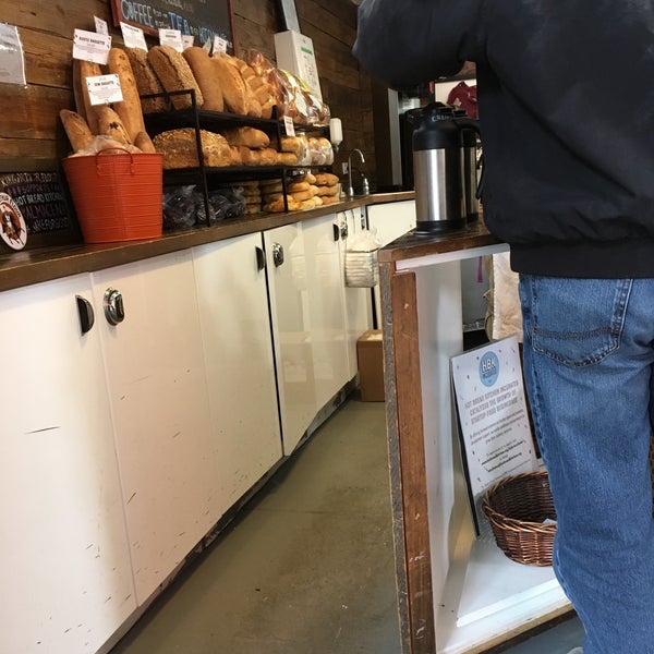 2/22/2017 tarihinde Diana T.ziyaretçi tarafından Hot Bread Kitchen'de çekilen fotoğraf