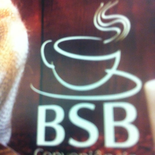 รูปภาพถ่ายที่ BSB Café โดย Ernani S. เมื่อ 11/20/2012