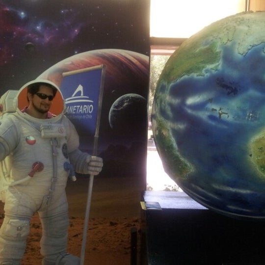 Foto tomada en Planetario Universidad de Santiago de Chile  por Luis C. el 1/19/2013