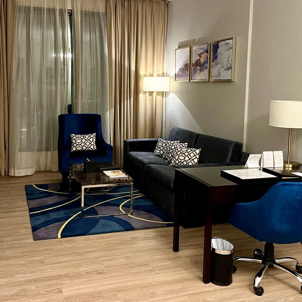 Foto tomada en Two Seasons Hotel &amp; Apartment  por 404 U. el 10/31/2023