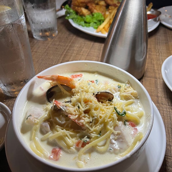 Vivolo's Chowder House 28 tips from 1229 visitors