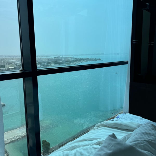 Foto diambil di Elite Resort &amp; Spa Muharraq oleh Y..a 🐎 pada 4/30/2024