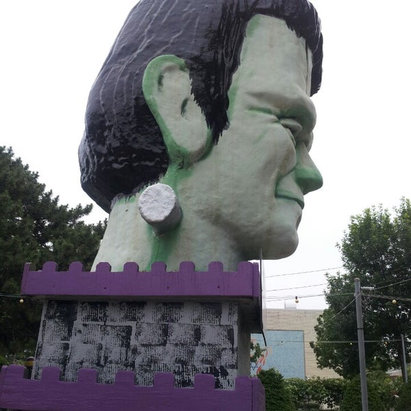 Novelty Golf & Games Mini Golf in Lincolnwood