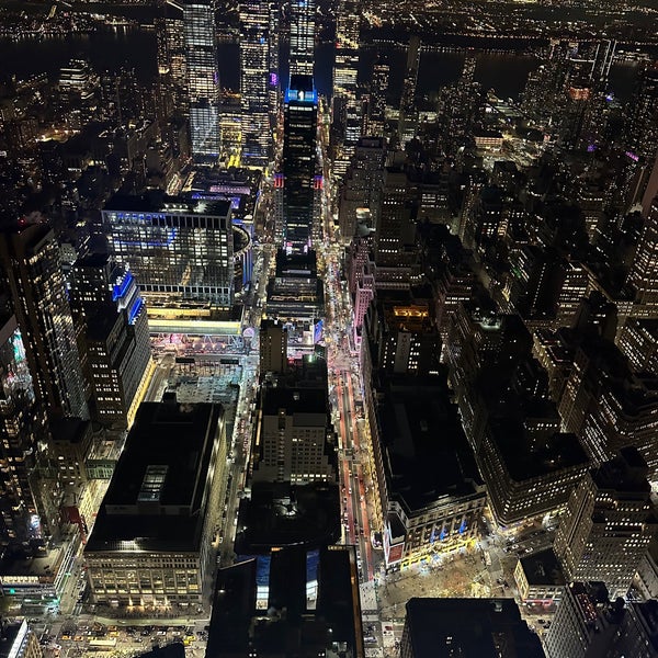 Das Foto wurde bei 86th Floor Observation Deck von Веста Б. am 12/8/2023 aufgenommen