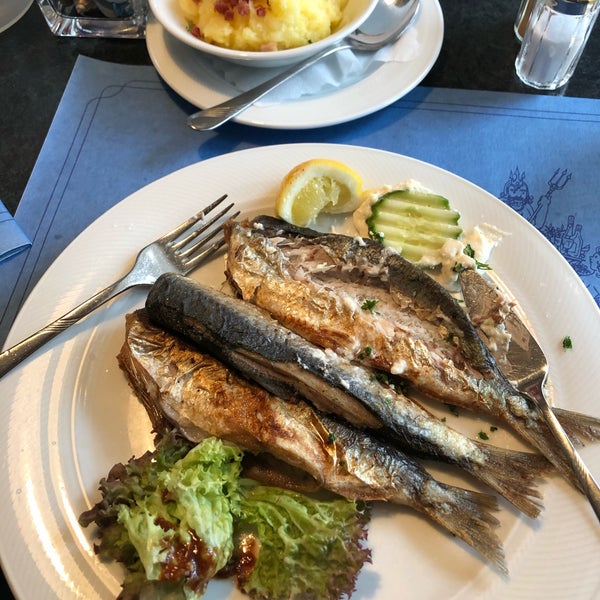 รูปภาพถ่ายที่ Gastmahl des Meeres โดย Britta J. เมื่อ 3/28/2019
