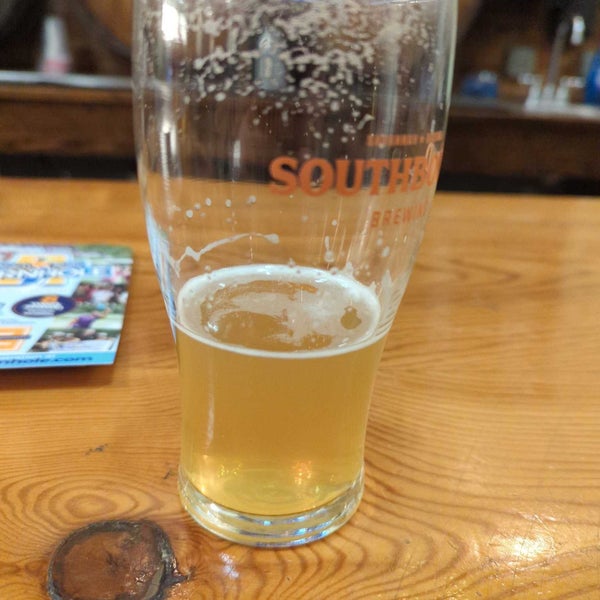Photo taken at Southbound Brewing Company by Zackary W. on 10/19/2022