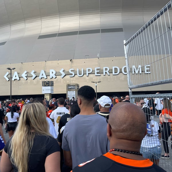 Champions Square Central Business District Superdome at Benson Tower