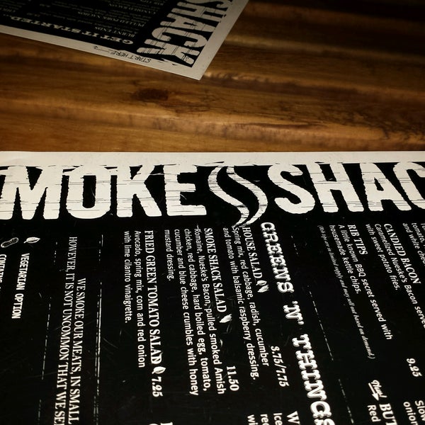Foto tirada no(a) Smoke Shack por Sarita . em 11/18/2016