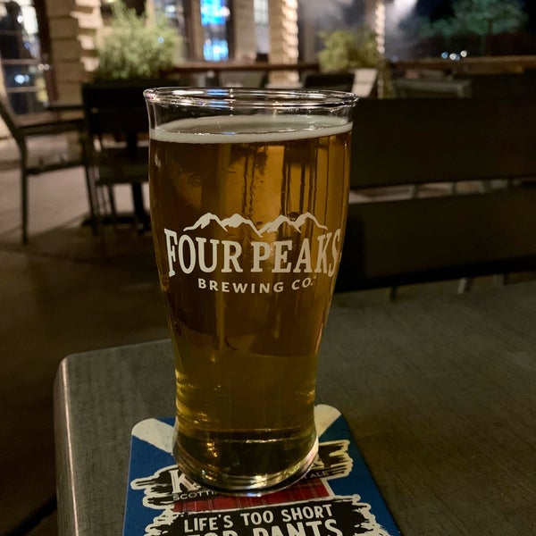 11/9/2022 tarihinde Uday T.ziyaretçi tarafından Four Peaks Brewing Company'de çekilen fotoğraf